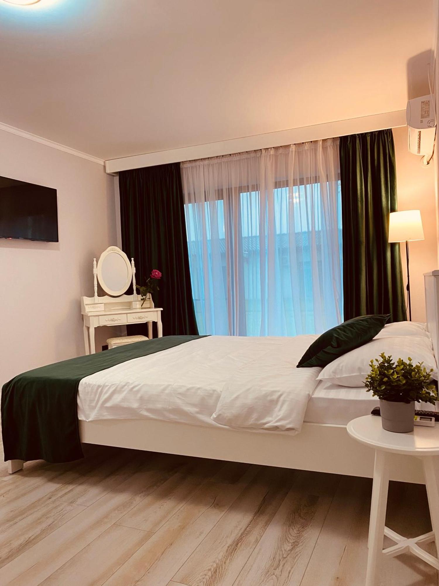 Hotel Complex Daniel'S Orăştie Exteriér fotografie
